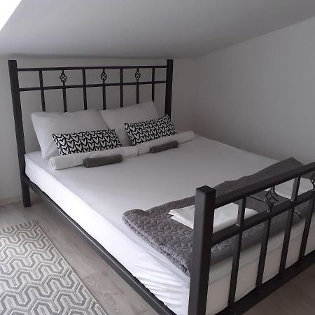 Flora Novi Sad Appartement Buitenkant foto