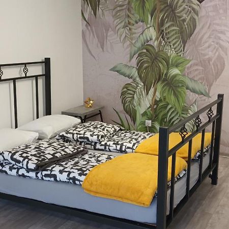 Flora Novi Sad Appartement Buitenkant foto