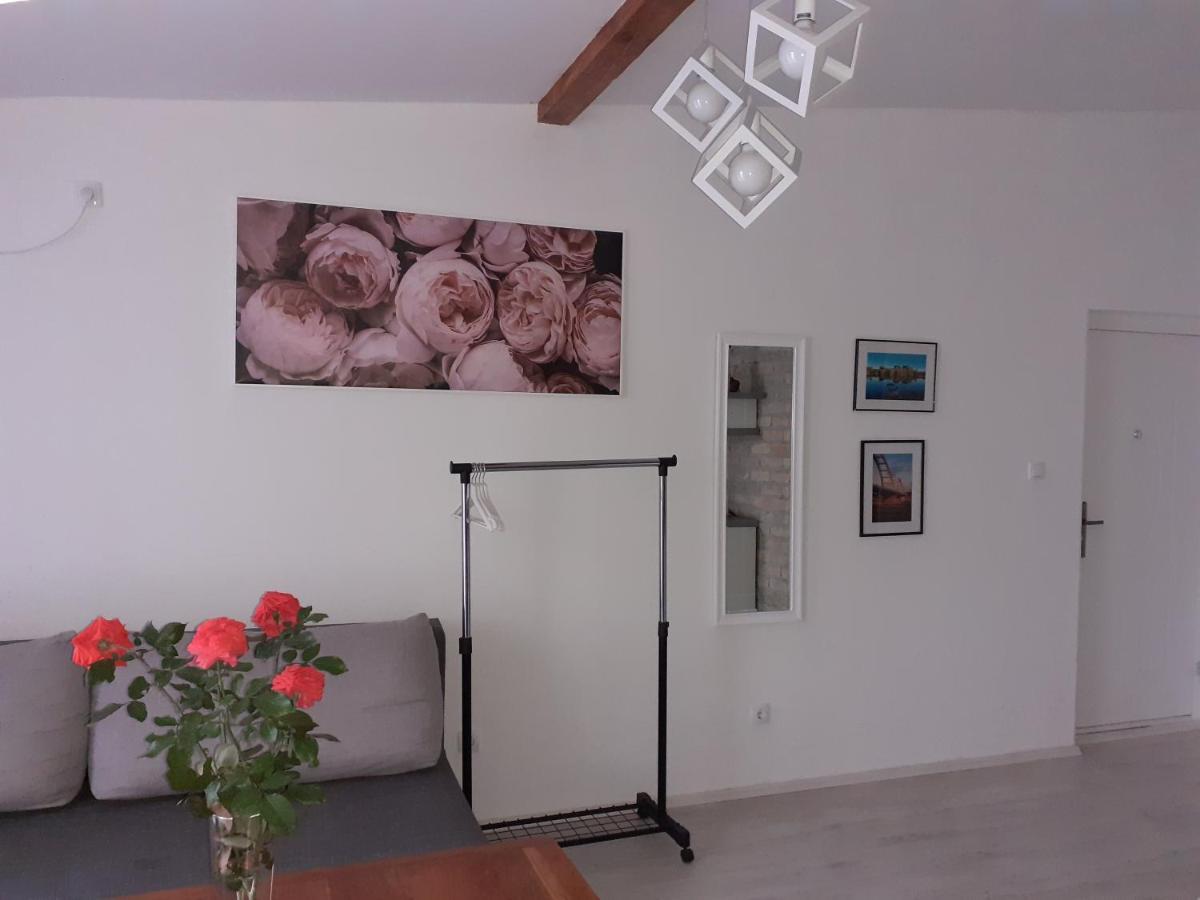 Flora Novi Sad Appartement Buitenkant foto
