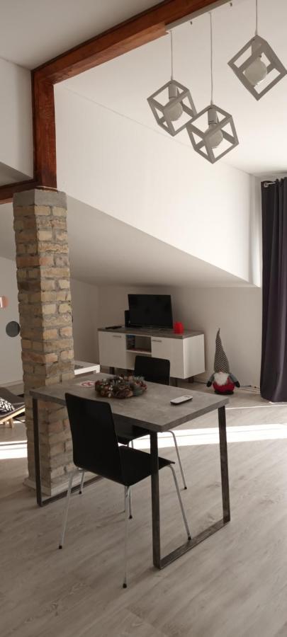 Flora Novi Sad Appartement Buitenkant foto