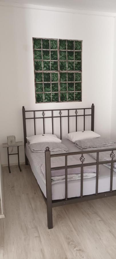 Flora Novi Sad Appartement Buitenkant foto