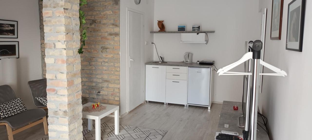 Flora Novi Sad Appartement Buitenkant foto